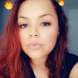 Meet your Posher, Adela